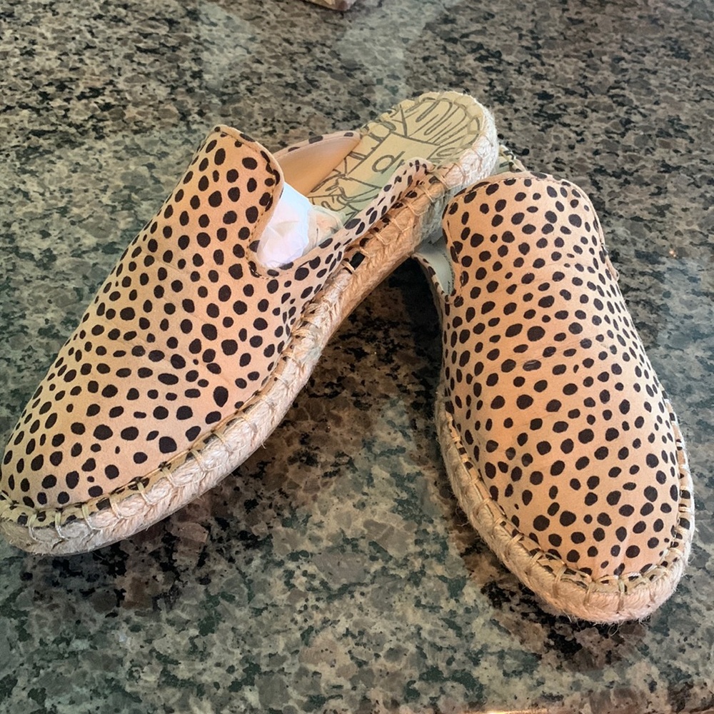Leopard print espadrille slides